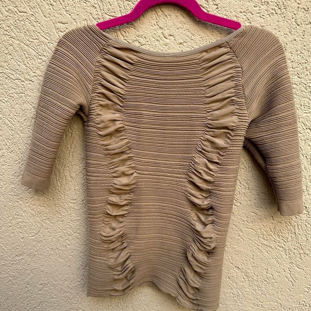 Unique tan top - Picture 7 of 7